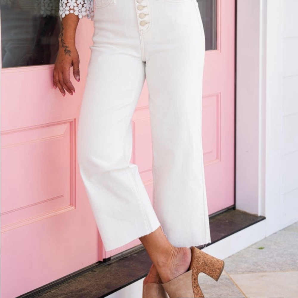 Judy Blue cropped white wide leg jeans button fly size 9 / 29